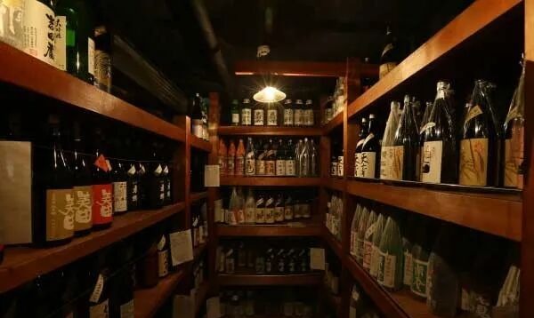 Osaka | Where to Find Good Drinks — A Sake & Wine Guide